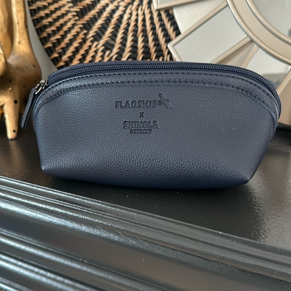 Flagship X Shinola Detroit small zip case plus travel extras - new - Picture 1 of 3